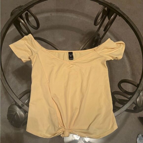 Windsor Yellow Crop Top - Picture 1 of 2
